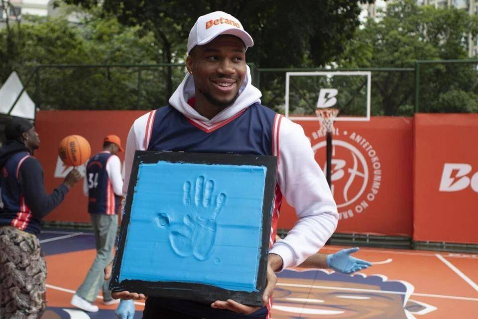 开云彩票官网 - Rookie关键节点挺进下一轮，雄鹿带队取胜！